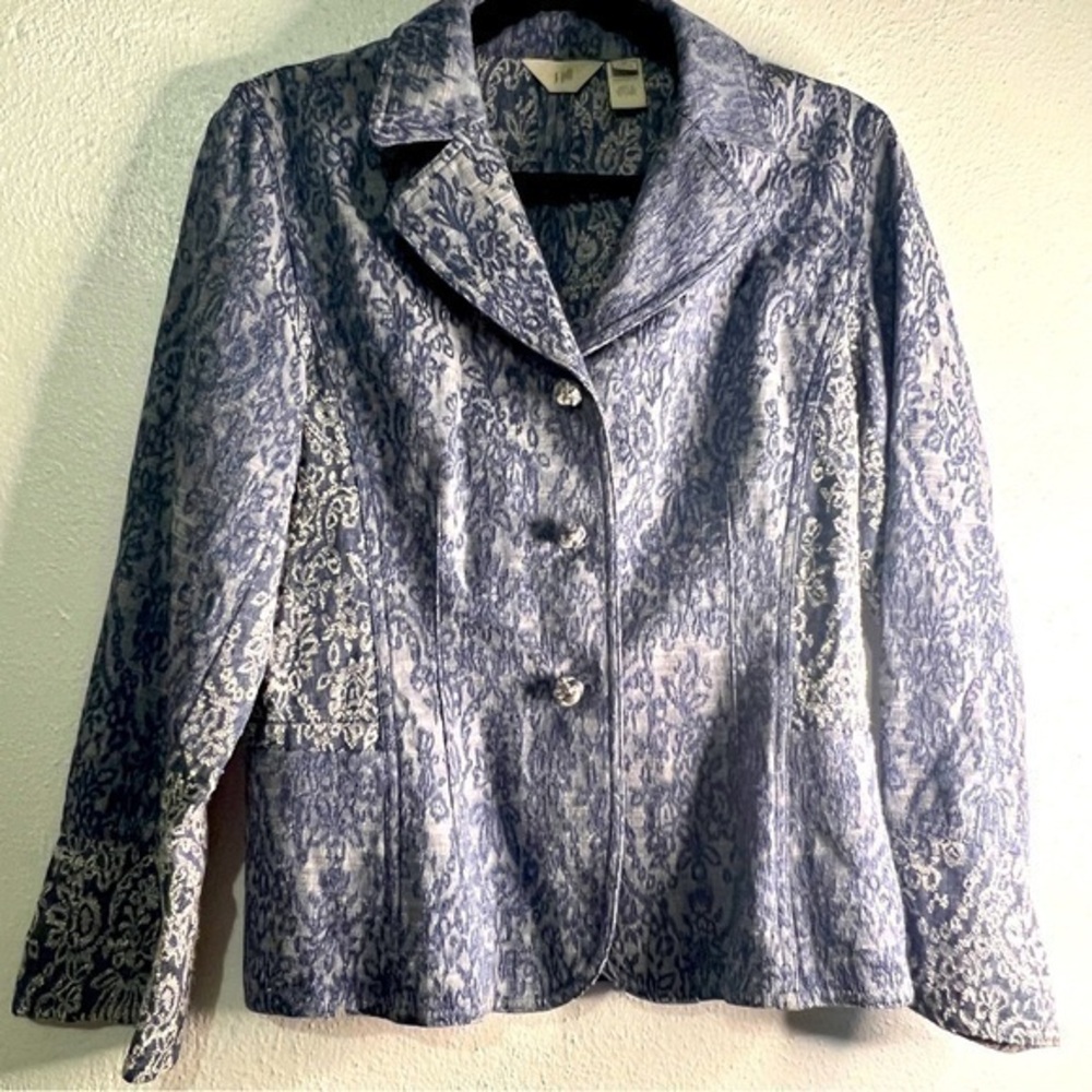 J.Jill 3-button, blue & white brocade jacket. Sz 8P. Preowned. EUC.